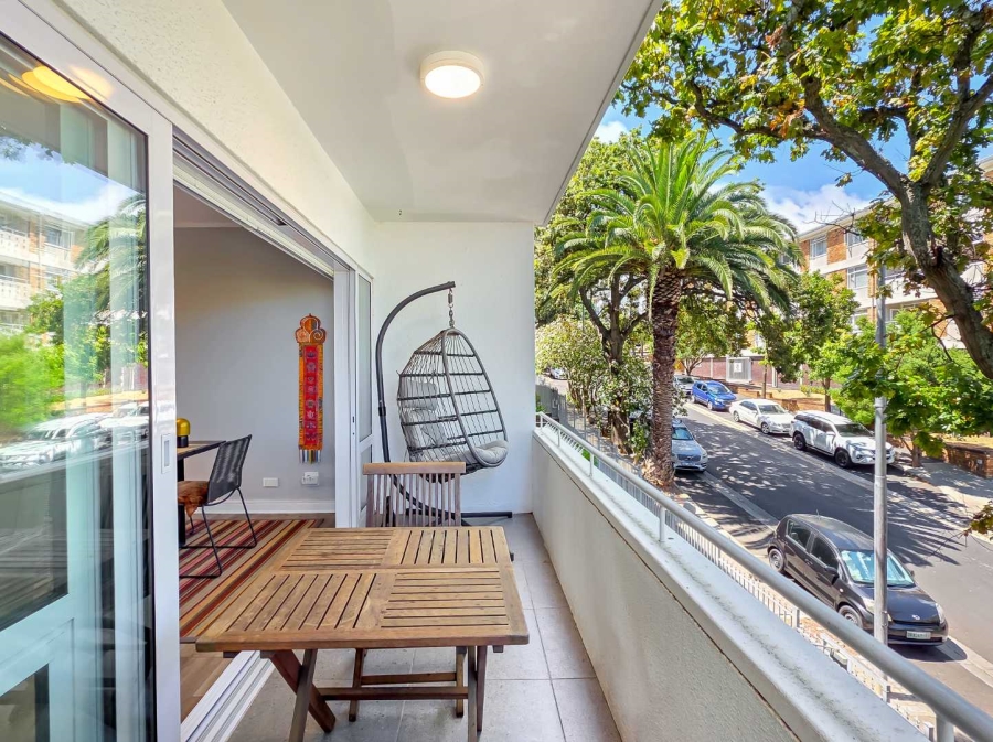 2 Bedroom Property for Sale in Sea Point Western Cape